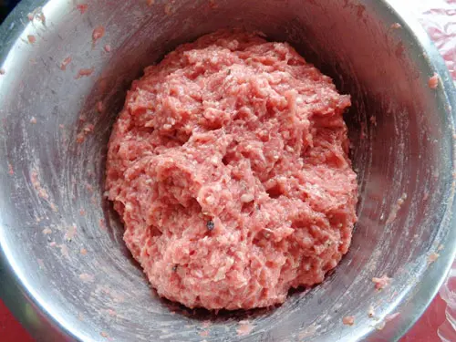 cach-lam-nem-nuong-1.webp